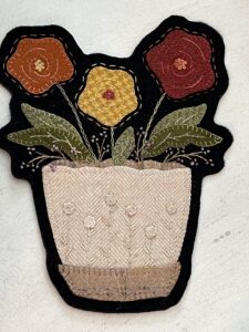 Potted Posies - Finished Size: 7” x 9” | KLDesignsOnline.com | KL Designs by Karen Yaffe | Hand Designed Wool Appliqué Patterns by Karen Yaffe