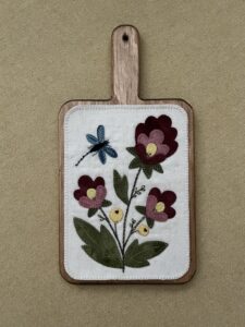 Pretty In Pink - Finished Size: 6 1/2”x 9” | KLDesignsOnline.com | KL Designs by Karen Yaffe | Hand Designed Wool Appliqué Patterns by Karen Yaffe